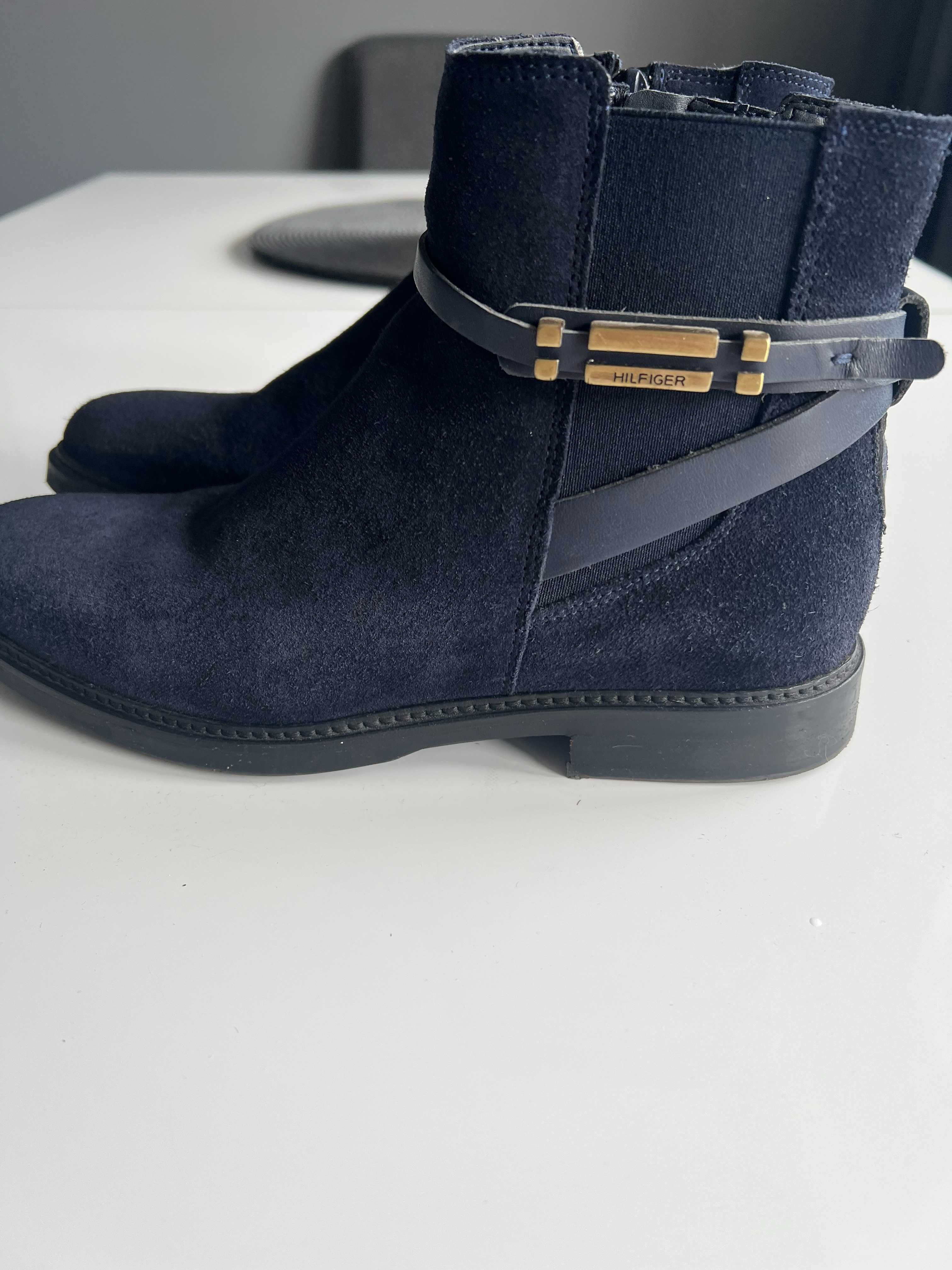 Botki damskie Tommy Hilfiger rozmiar 38. Jak nowe.
