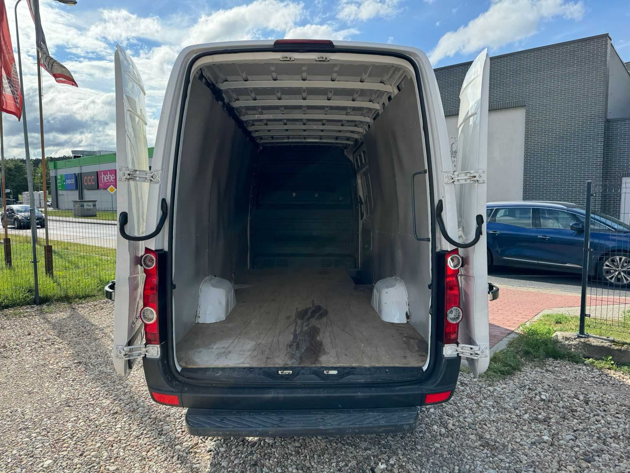 Wypożyczalnia Perfekt Chodzież wynajem busa blaszak VW Crafter