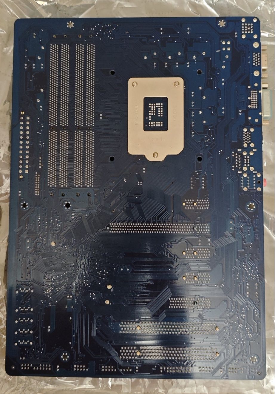 Материнская плата Gigabyte GA-B75-D3V и оперативная память DDR3 4GBx2