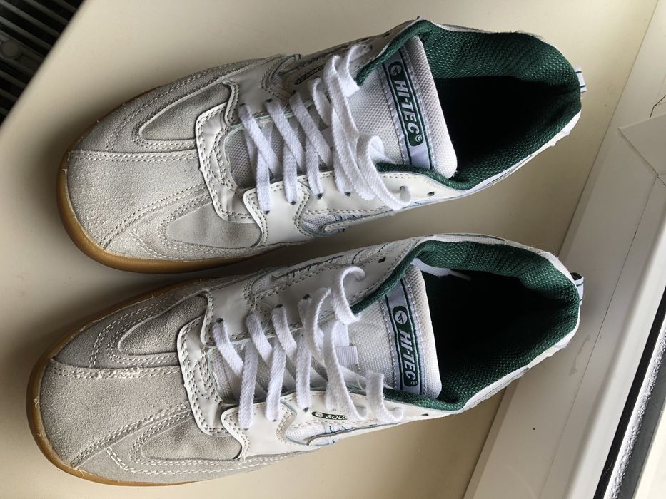 Кроссовки б/у отличное состояние