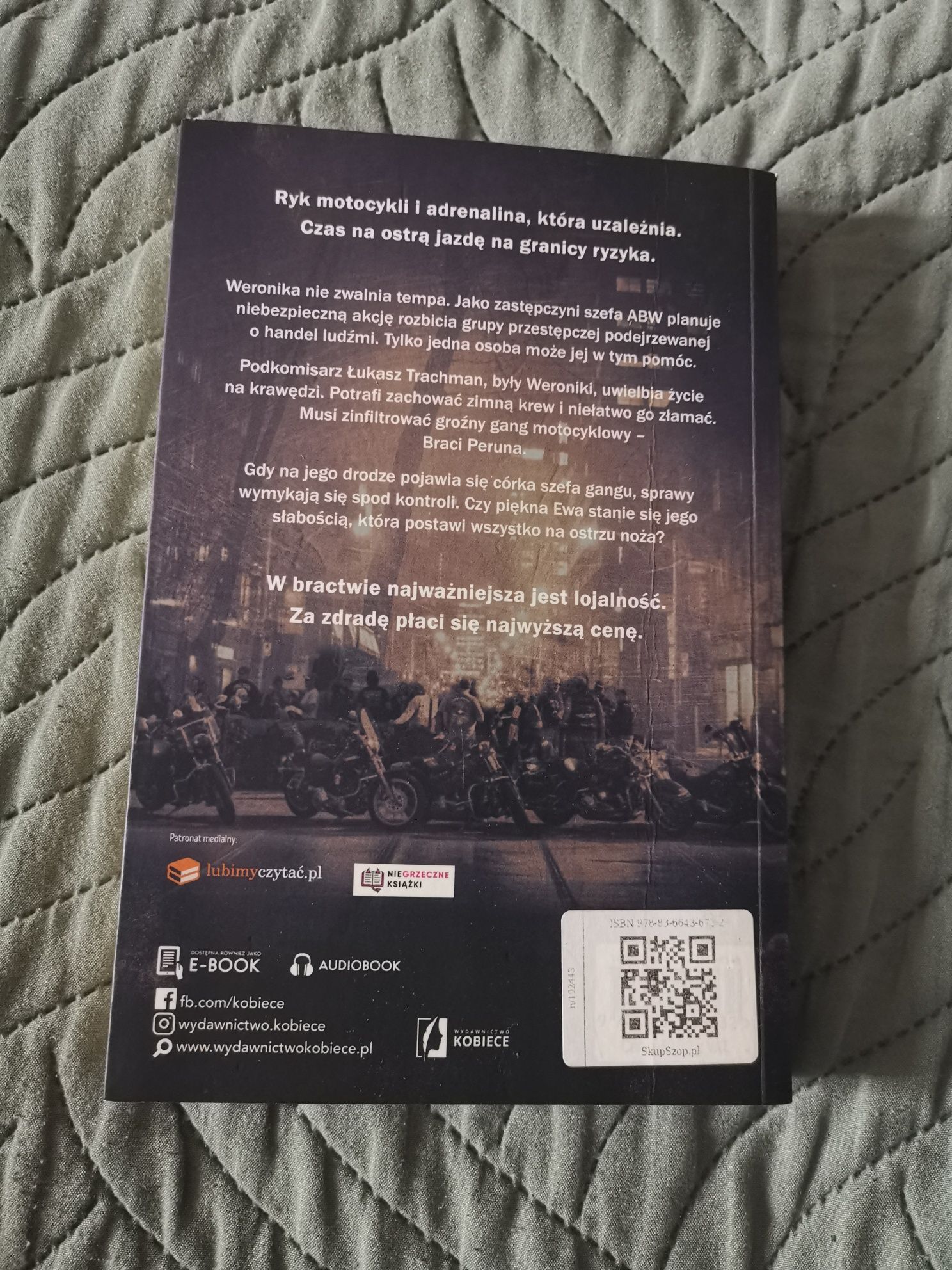 Emilia Szelest, Układ idealny