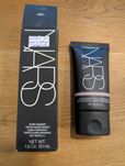 Podkład, krem koloryzujący - NARS Pure radiant, 1Deep Guernsey