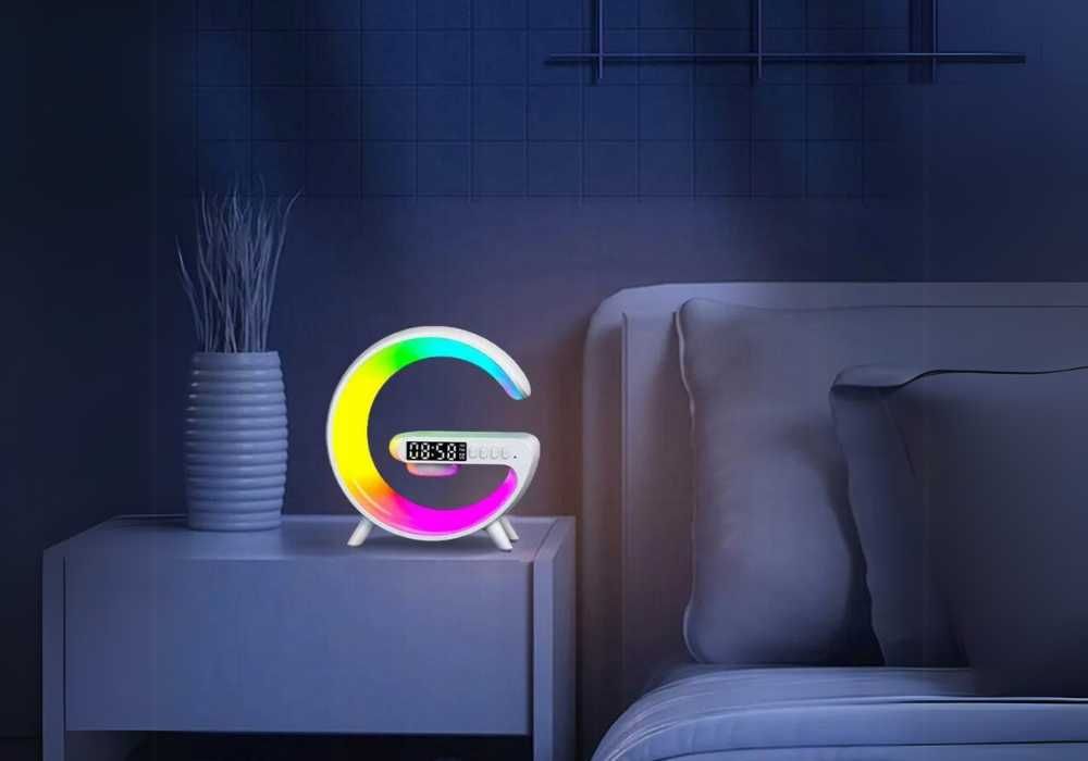 Lampka LED RGB Głośnik Ładowarka INDUKCYJNA Zegar Budzik Głośnik