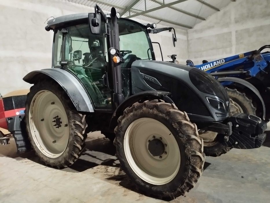 VALTRA A74 2018 wąskie KOŁA 270/95 R32 i R42 Taurus