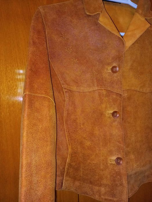 Куртка- пиджак из натуральной замши б.у.