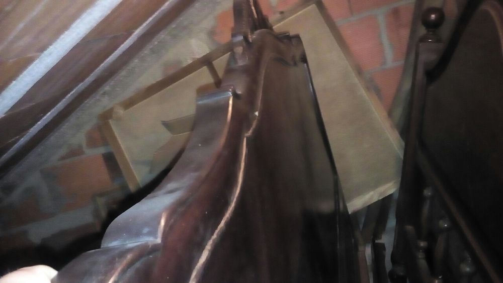 Cama e mesas de cabeceiras