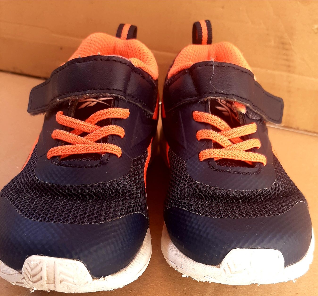 Buty sportowe Reebok dla chłopca. Rozmiar 25