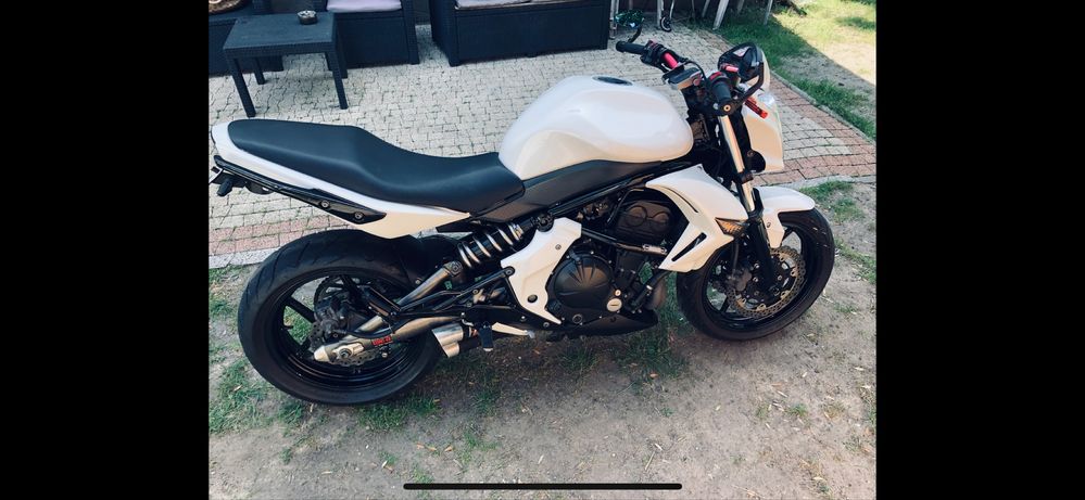 Kawasaki er 6N 650