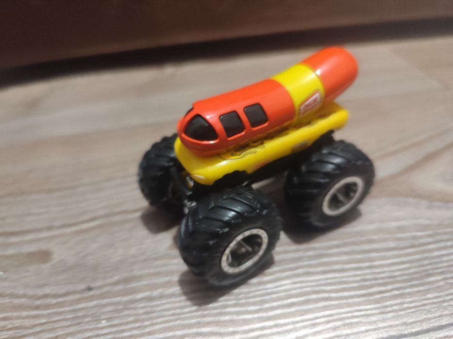 Машинка-позашляховик Hot Wheels Monster Trucks