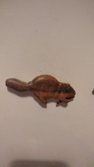 Dwa magnesy na lodówkę