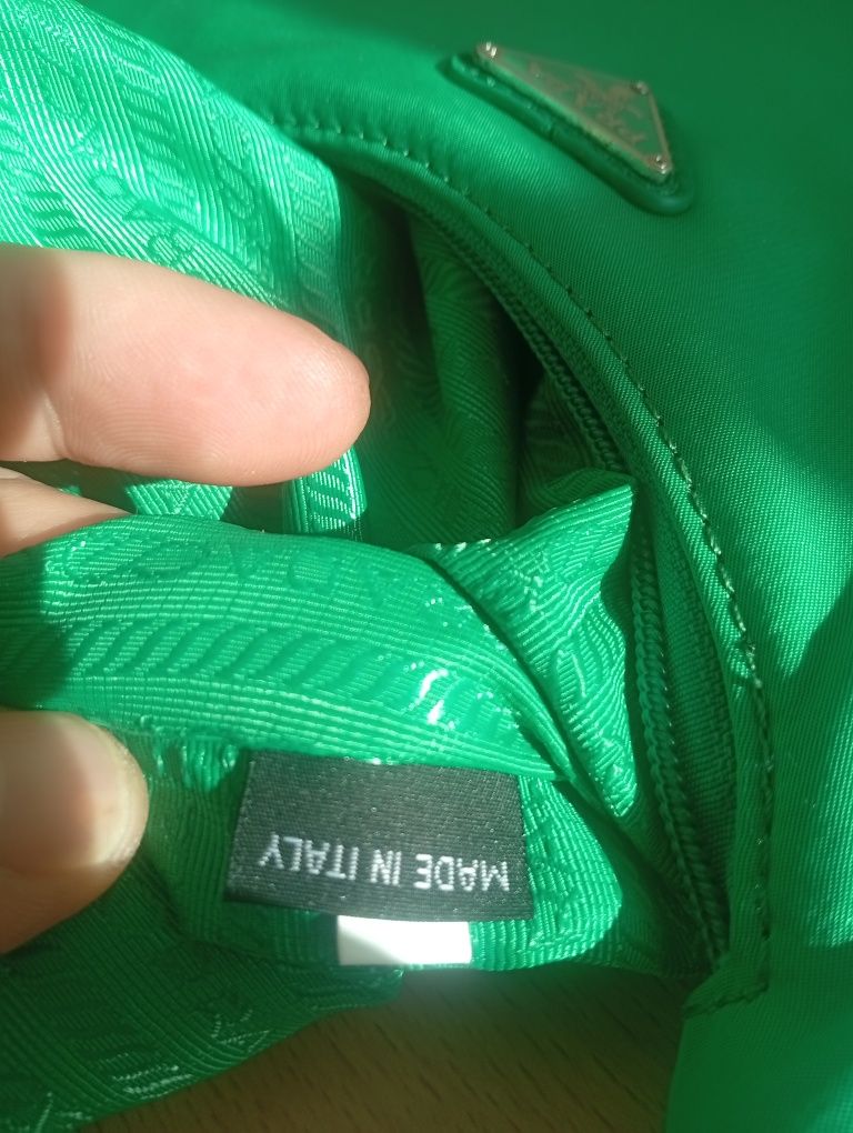 Prada nowe oryginalne mini torebka