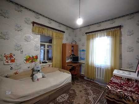 Будинок Золотоноша район 6 школа