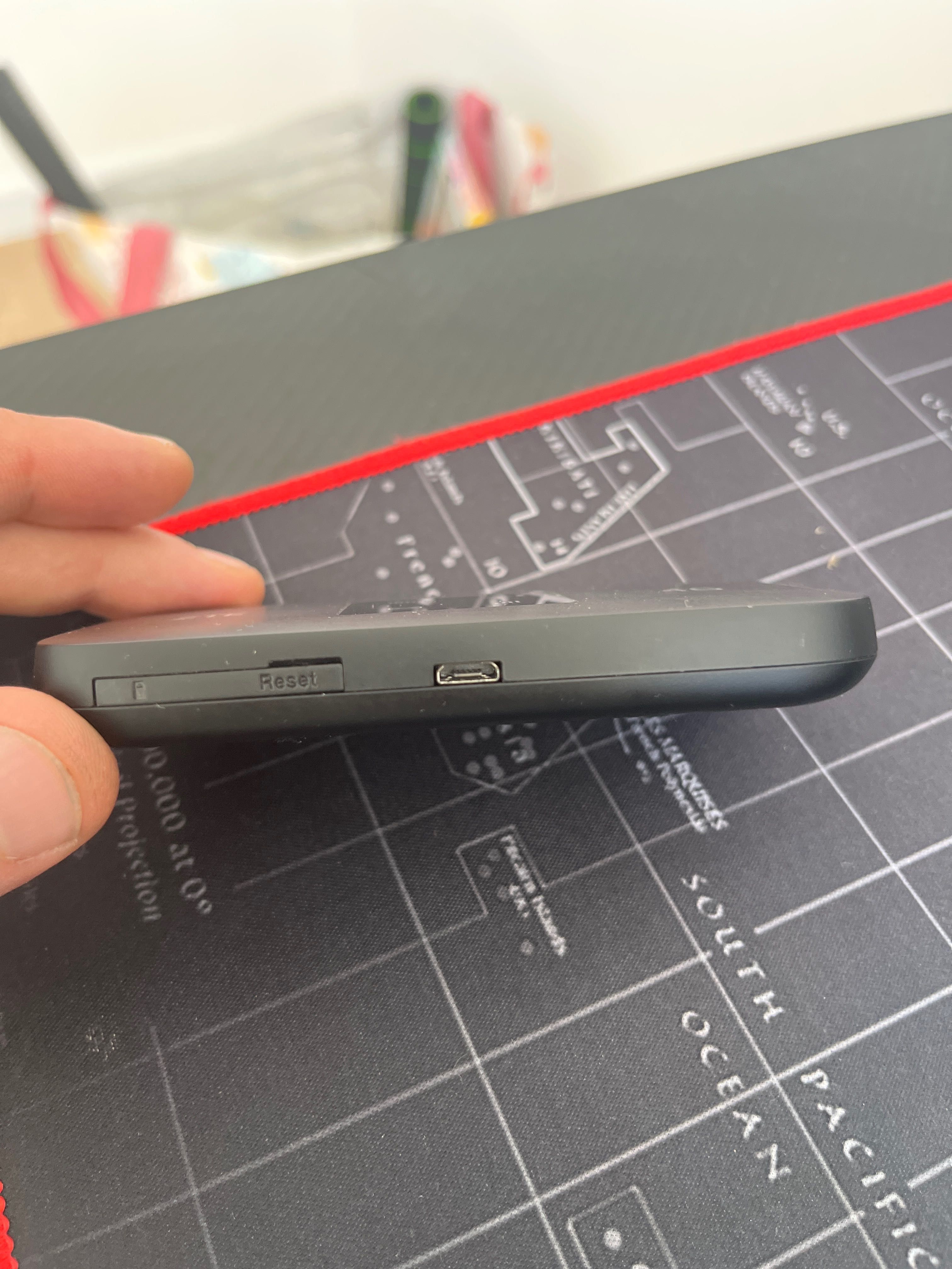 WiFi router mobilny pod SIM kartę