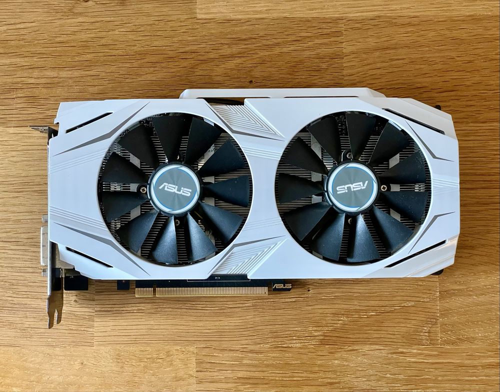 Видеокарта Asus 1060 6 Gb.