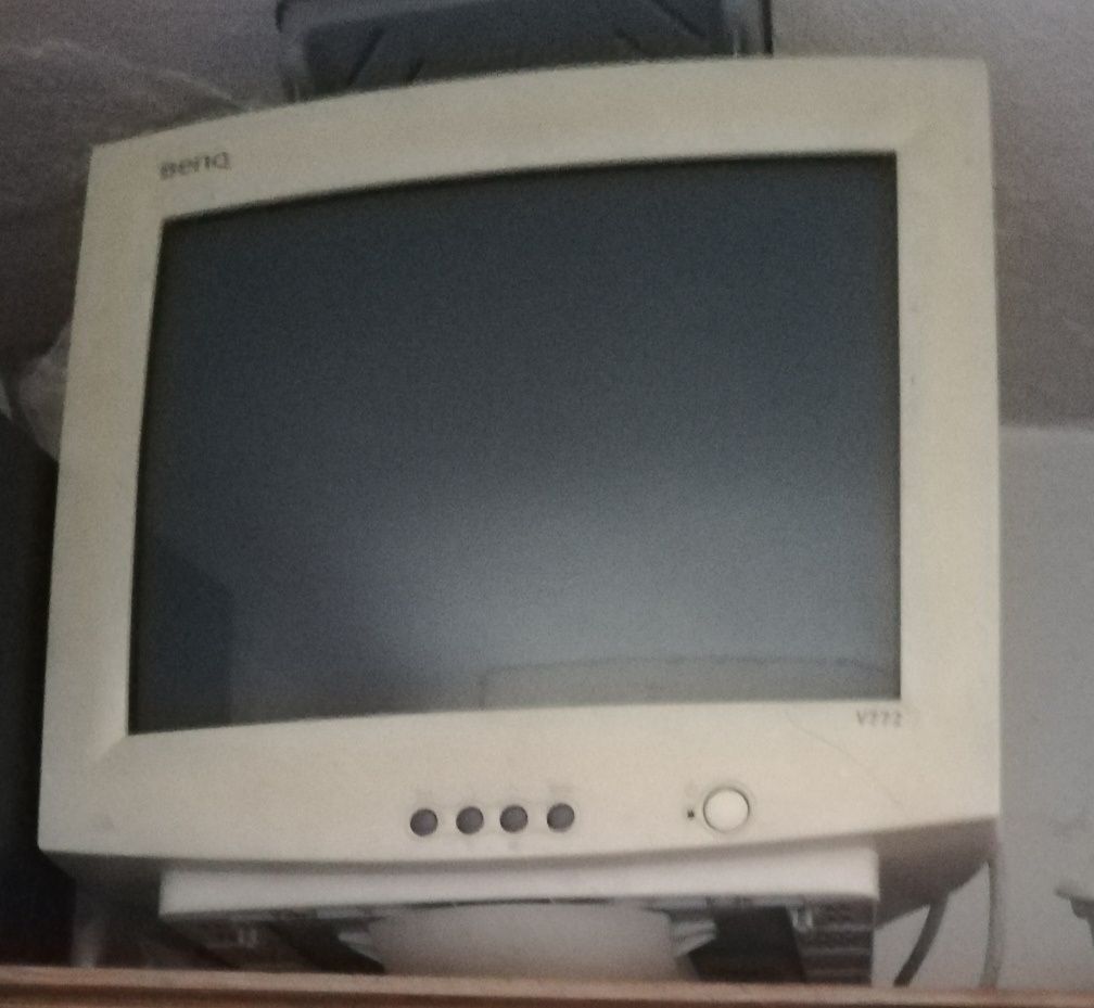 Vendo Monitor em bom estado.