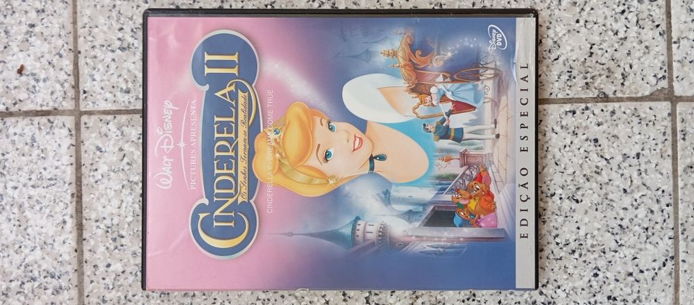 Vários DVDs para crianças