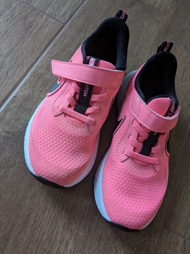 Nike 28,5 sportowe jaskrawe różowe