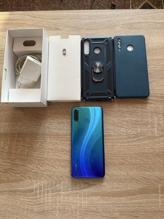 Смартфон Huawei P30 lite