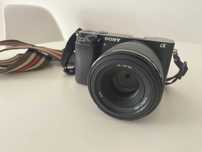 Camara Sony Alpha A6000 + 16-50mm /1.8 lens + Case. Almost new, no use