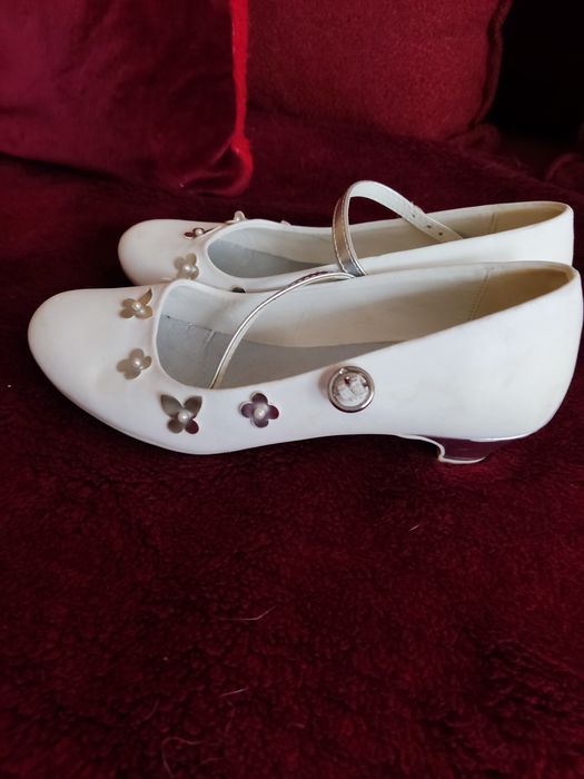 Buty dla dziewczynki