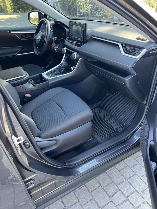 Toyota rav4 2022 awd hybrid