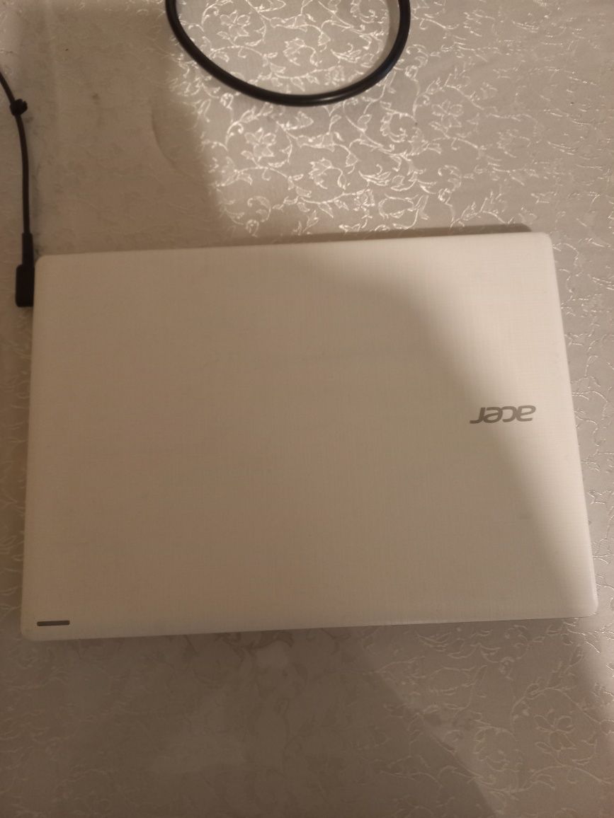 Ноутбук Acer 11,6 (батарея 6-8 часов)