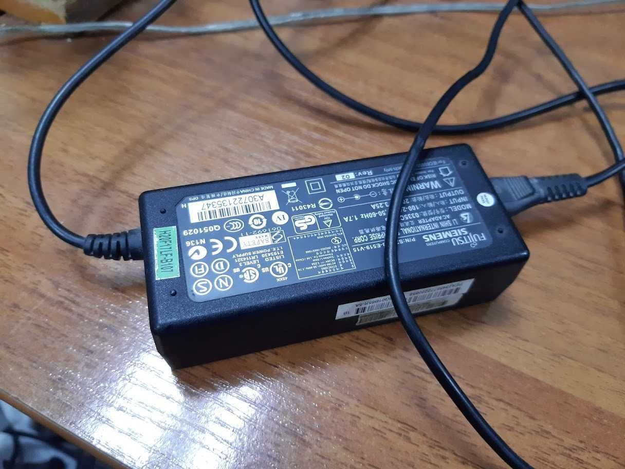 Ноутбук  Fujitsu Siemens AMILO Pa 2510