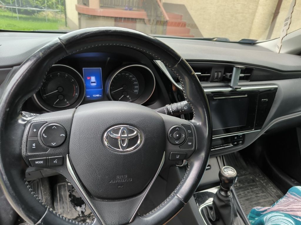 Toyota Auris 1,6 okazja
