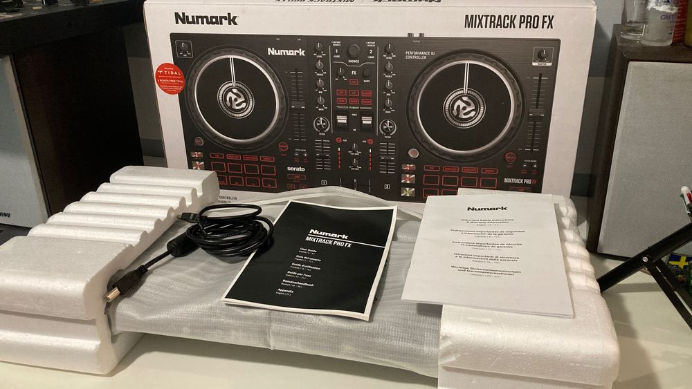 Numark Mixtrack Pro FX