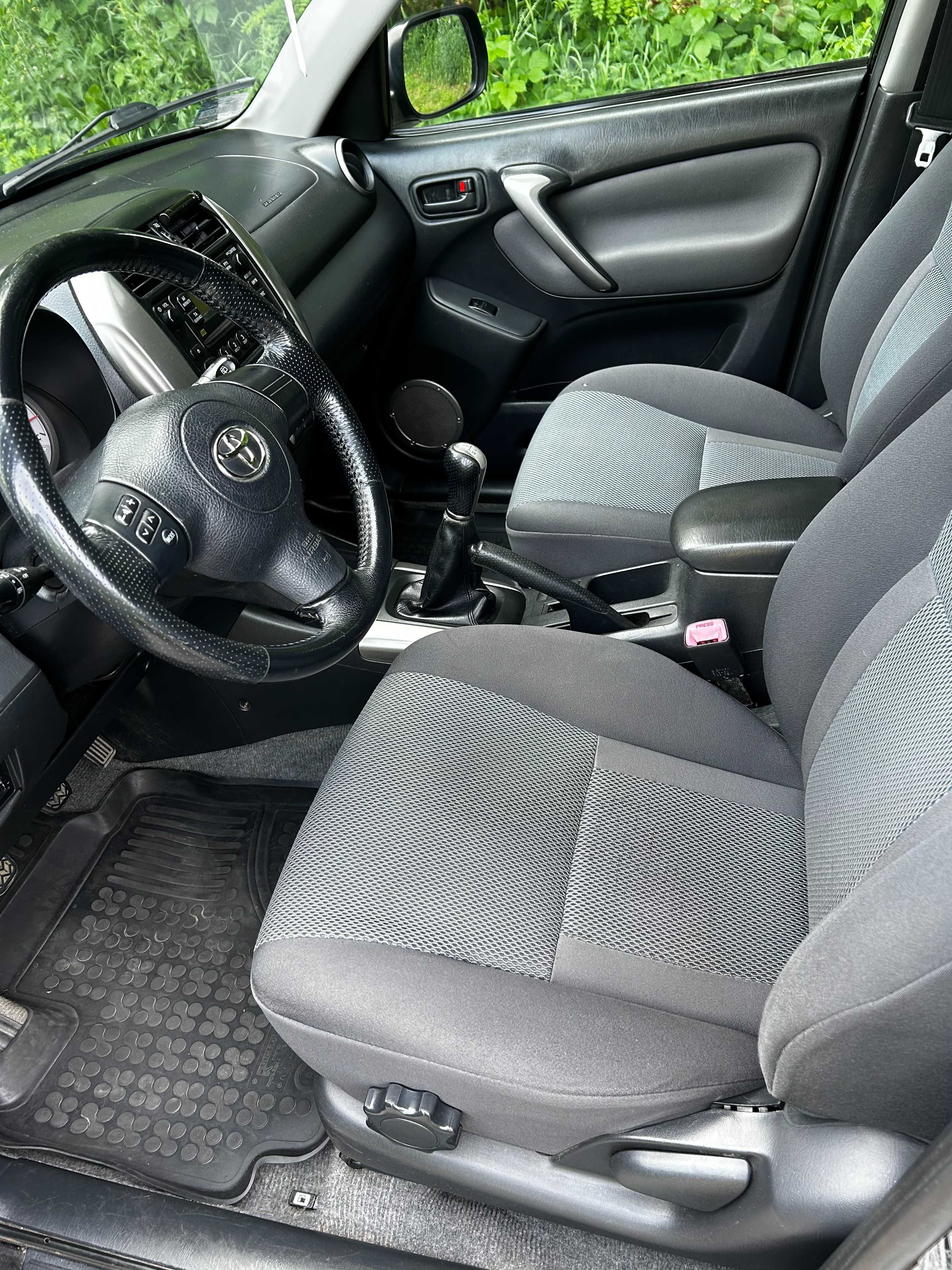 Toyota RAV4 2.0 D 2005