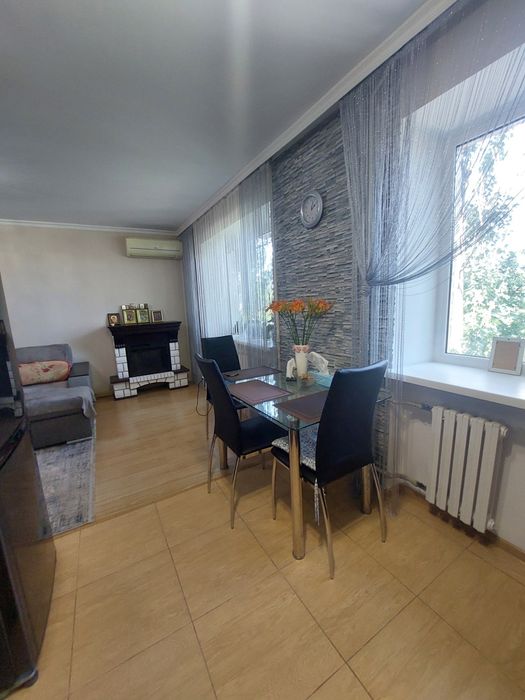 Продаж  3 кімнатна квартира  вулиця Велика  Морська Центр