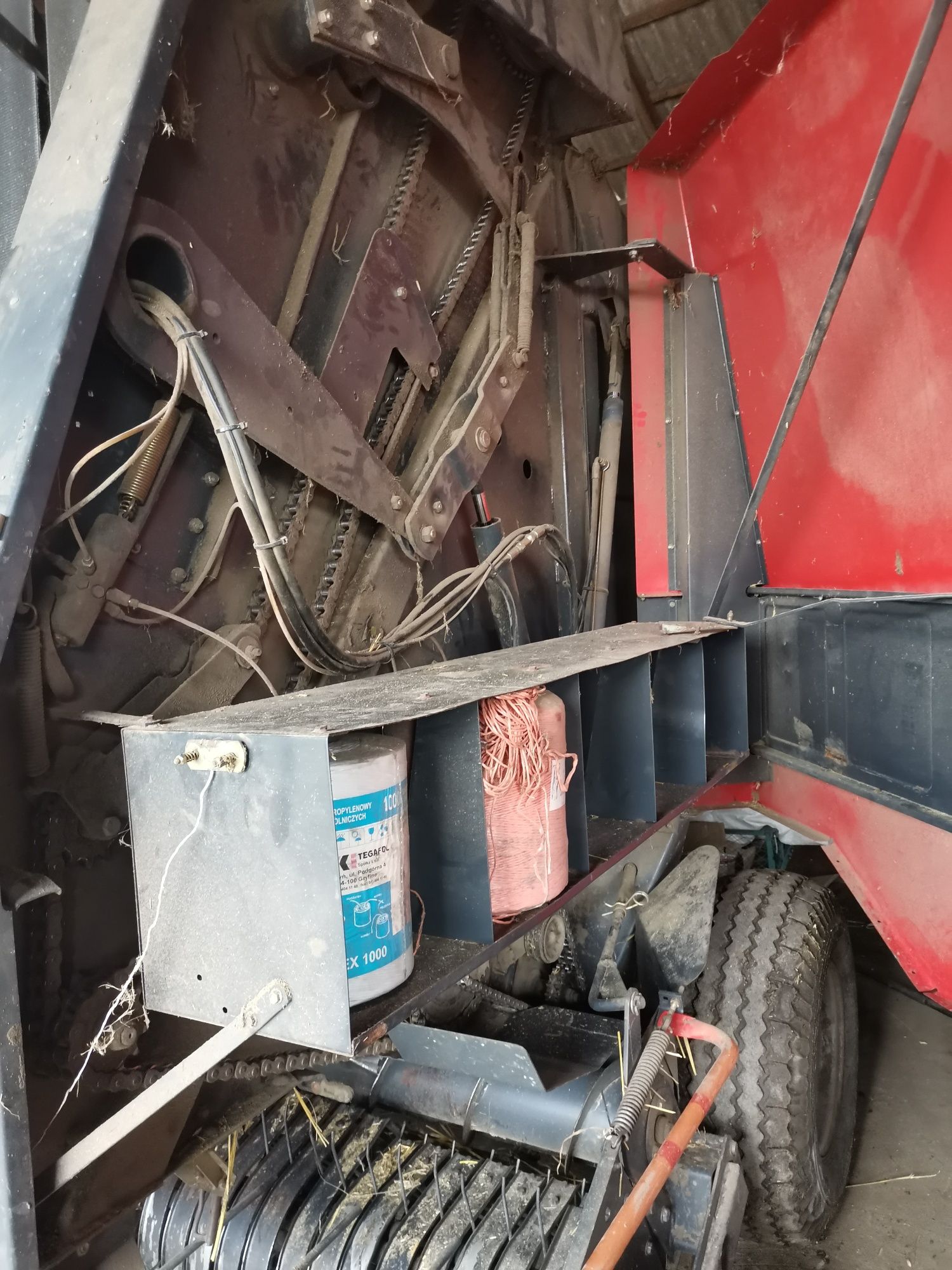 Prasa rolującą pasowa vicon rv187