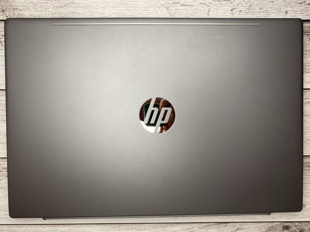 Hp Pavilion 15-cs2064st 15.6’FHD ips i7-8565u 16/256