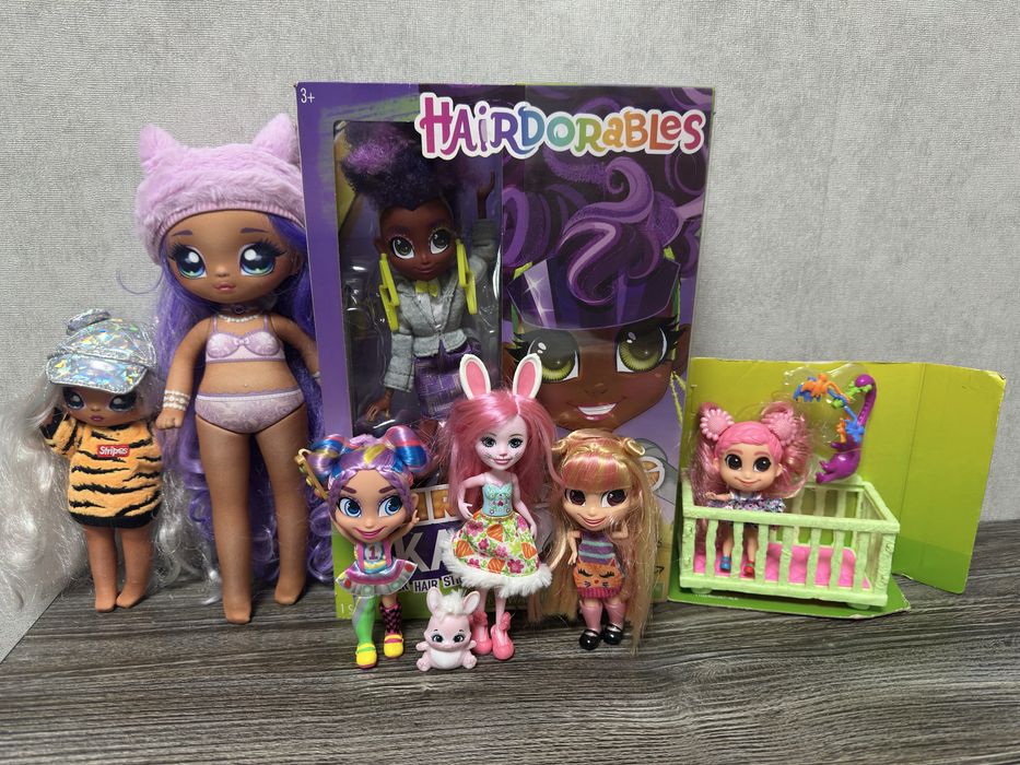 Лот ляльок для гри, всі разом