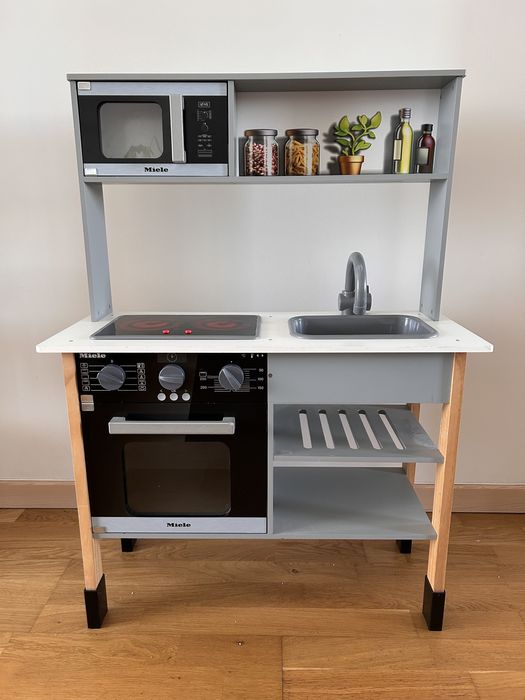 Kuchnia dla dzieci Miele drewniana