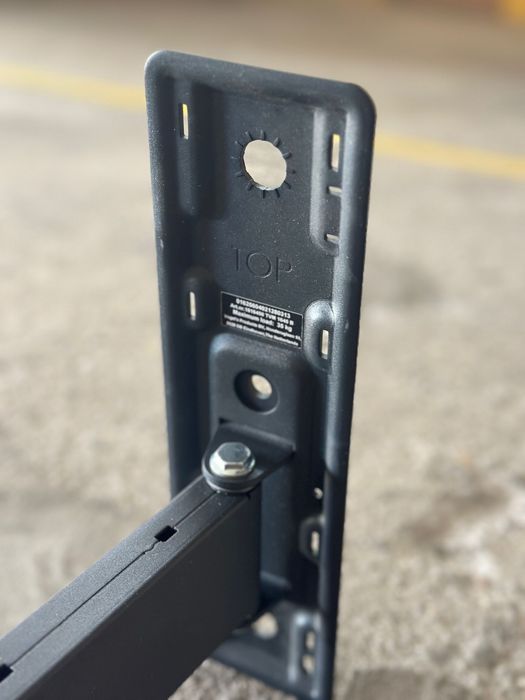 Suporte de TV (Ajustável - 32'' a 65'' - Até 25 kg)