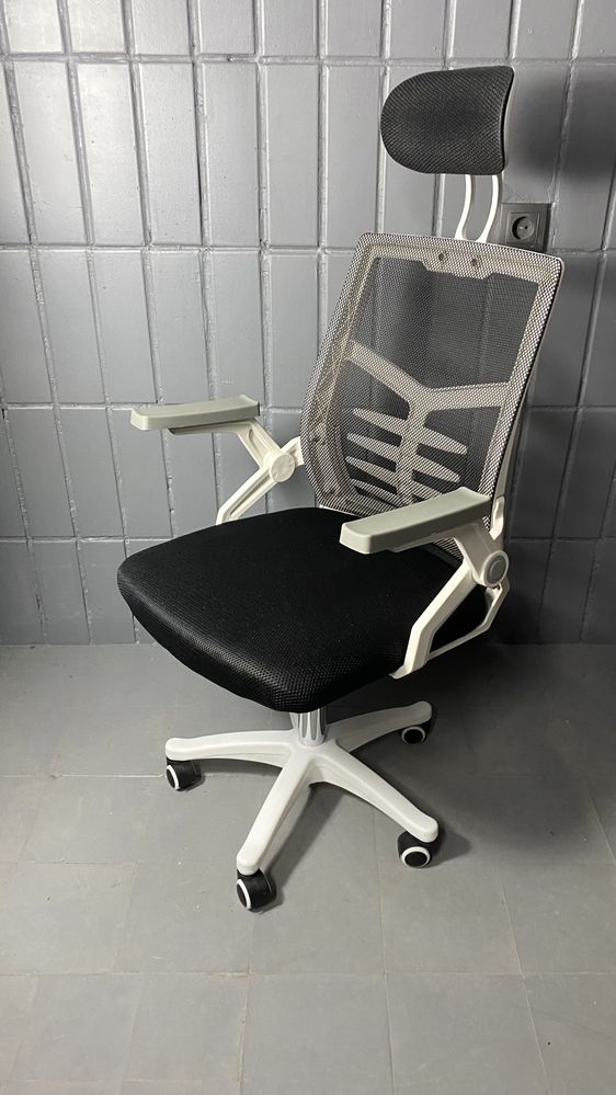 Офісне крісло, офисное кресло, крцсло сітка 20 шт.