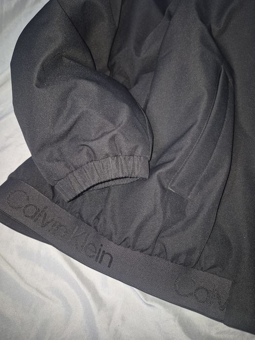 Орыгинальный пуховик Calvin Klein