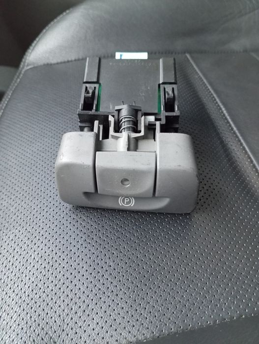 Сценик 2 кнопка ручника