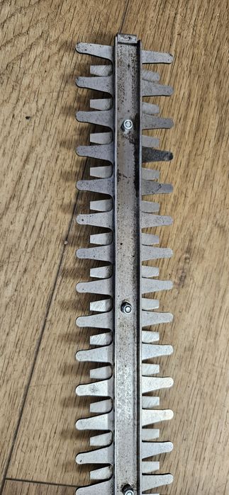 Nożyce elektryczne do żywopłotu STIGA