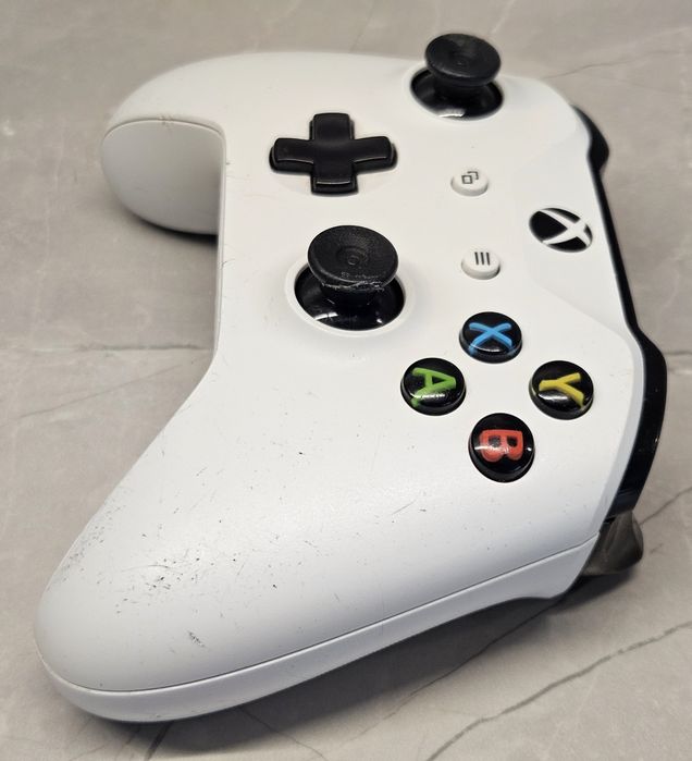 Pad Xbox One z akumulatorem xbox