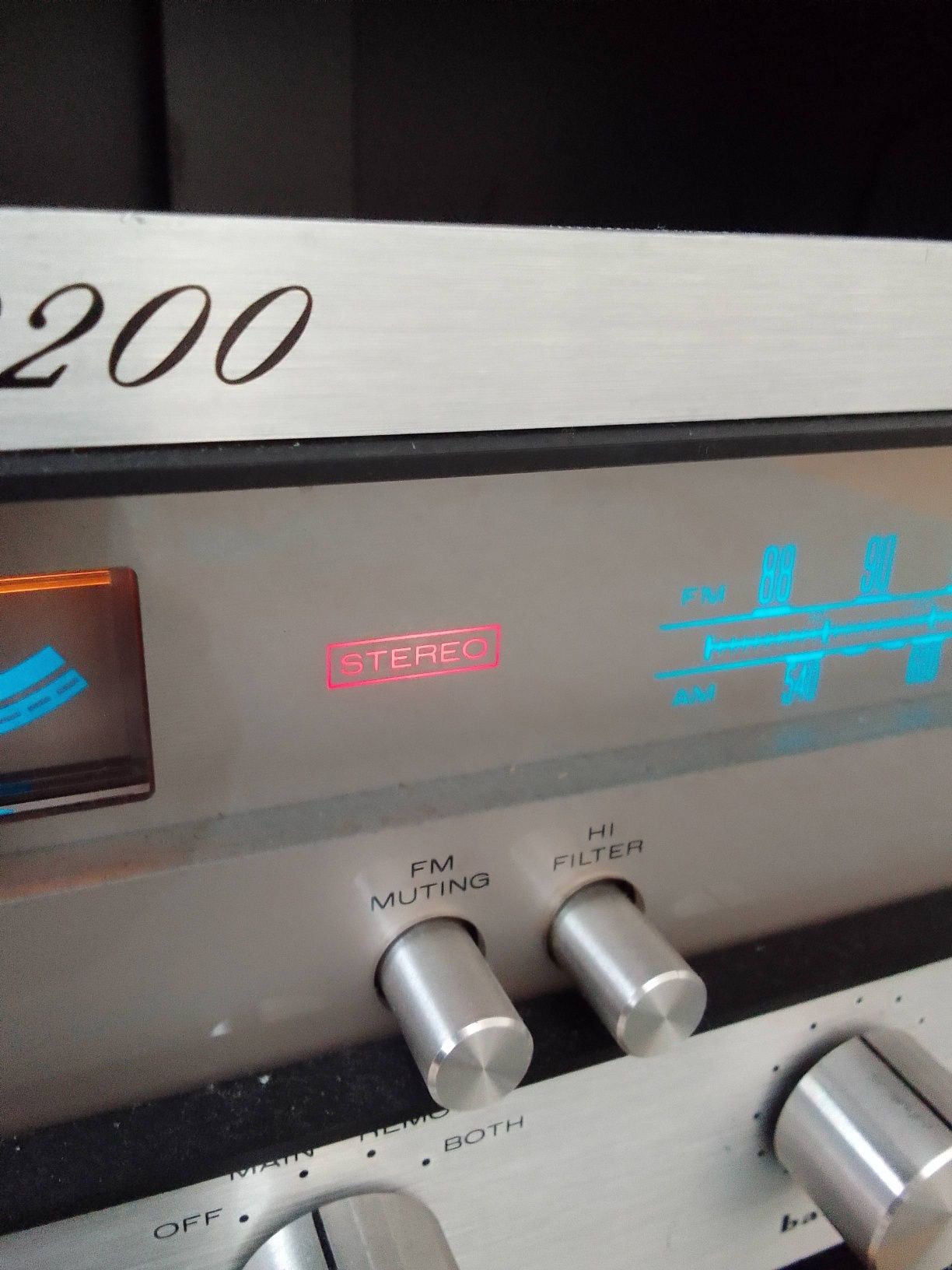 Amplituner Marantz 2200