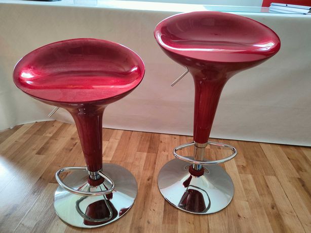 2 krzesła hokery czerwone