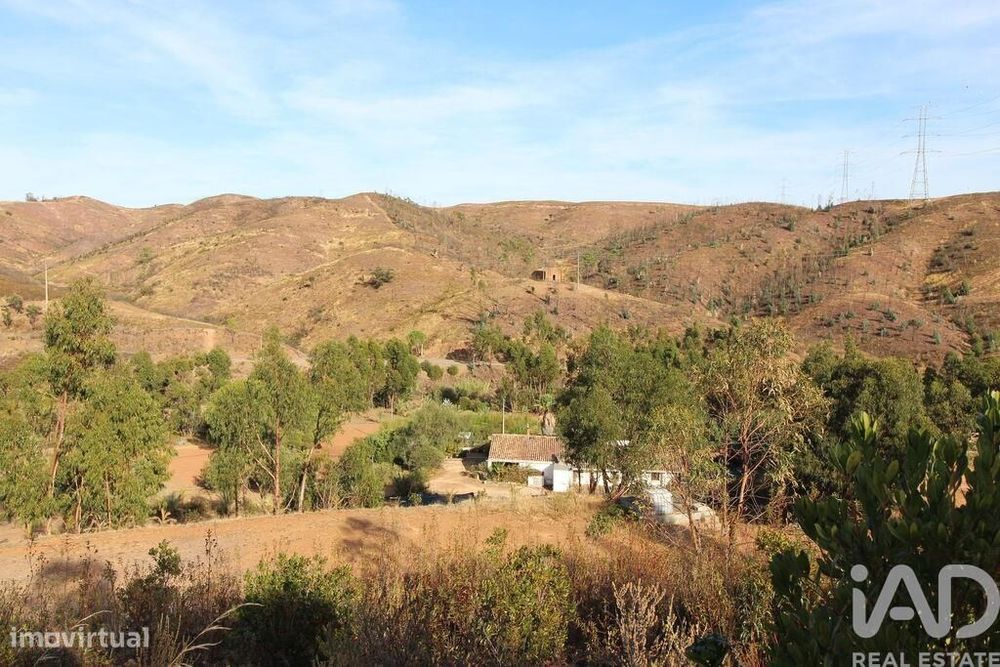 Propriedade T2 em Silves de 220,00 m2