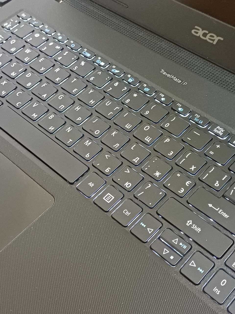 Ноутбук ACER Travel Mate P215-52  N19Q8/Core i7-10710U/RAM8
