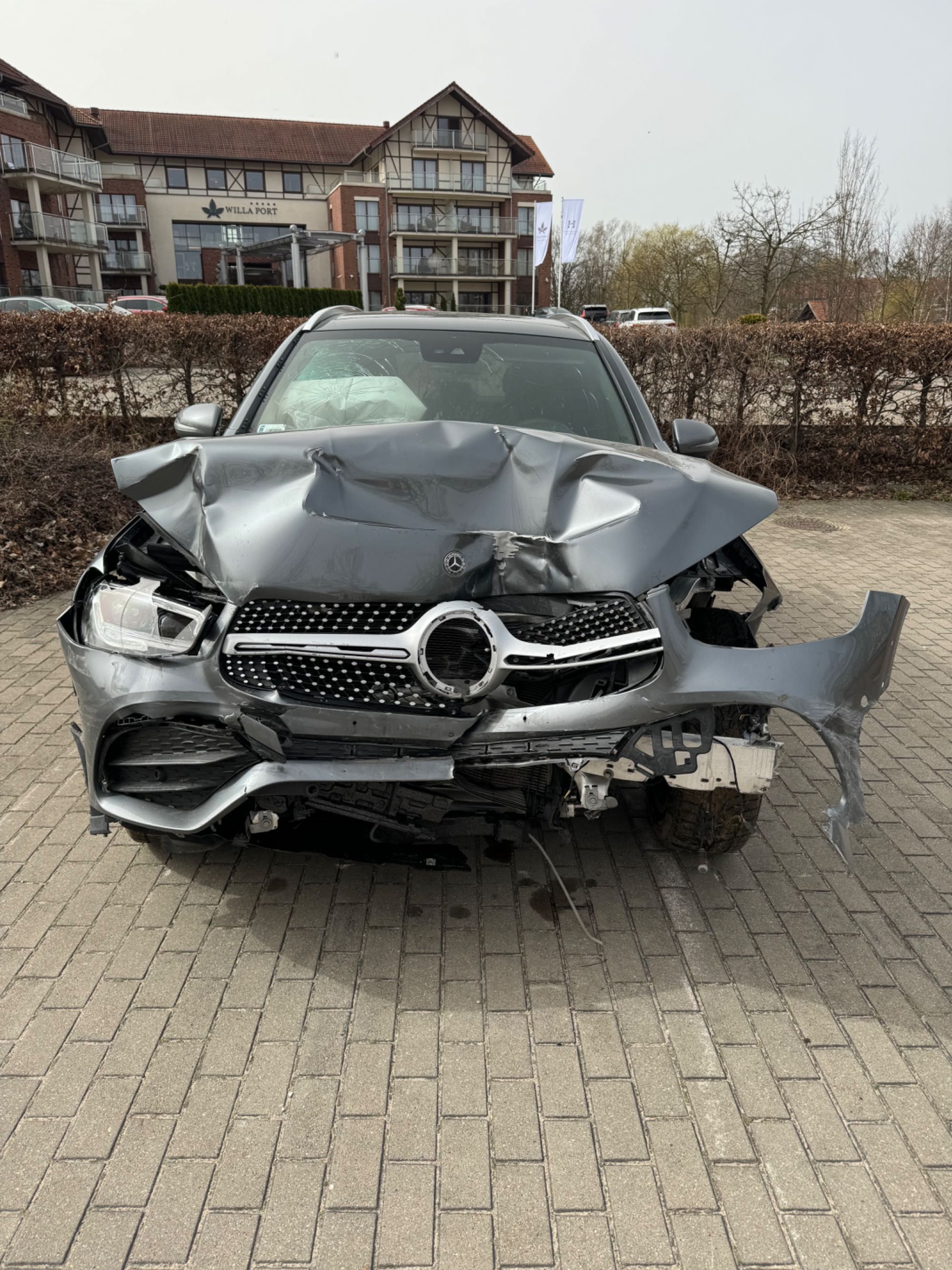 Mercedes Benz GLC Sprzedam po wypadku