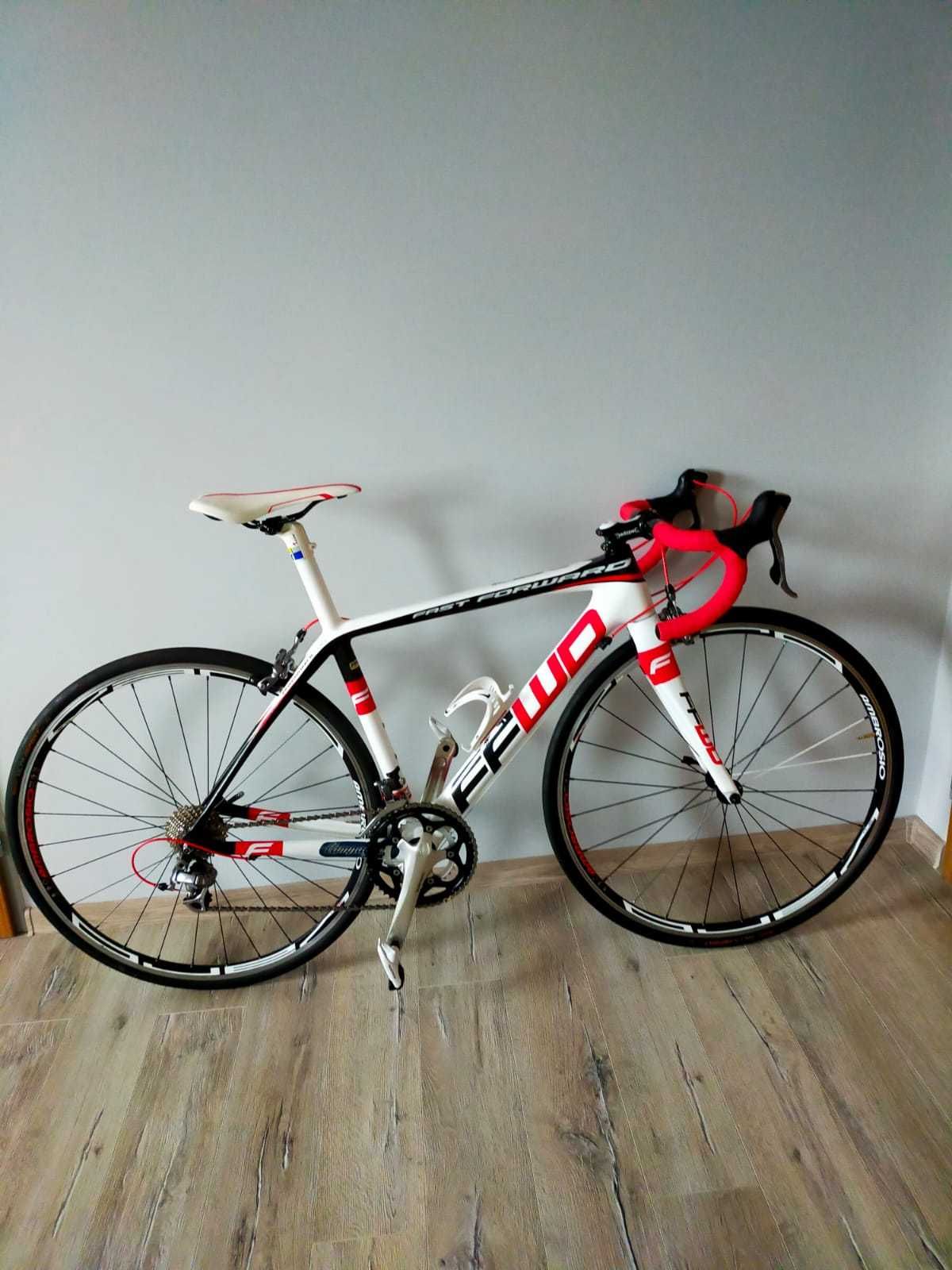 Rower szosowy FFWD carbon