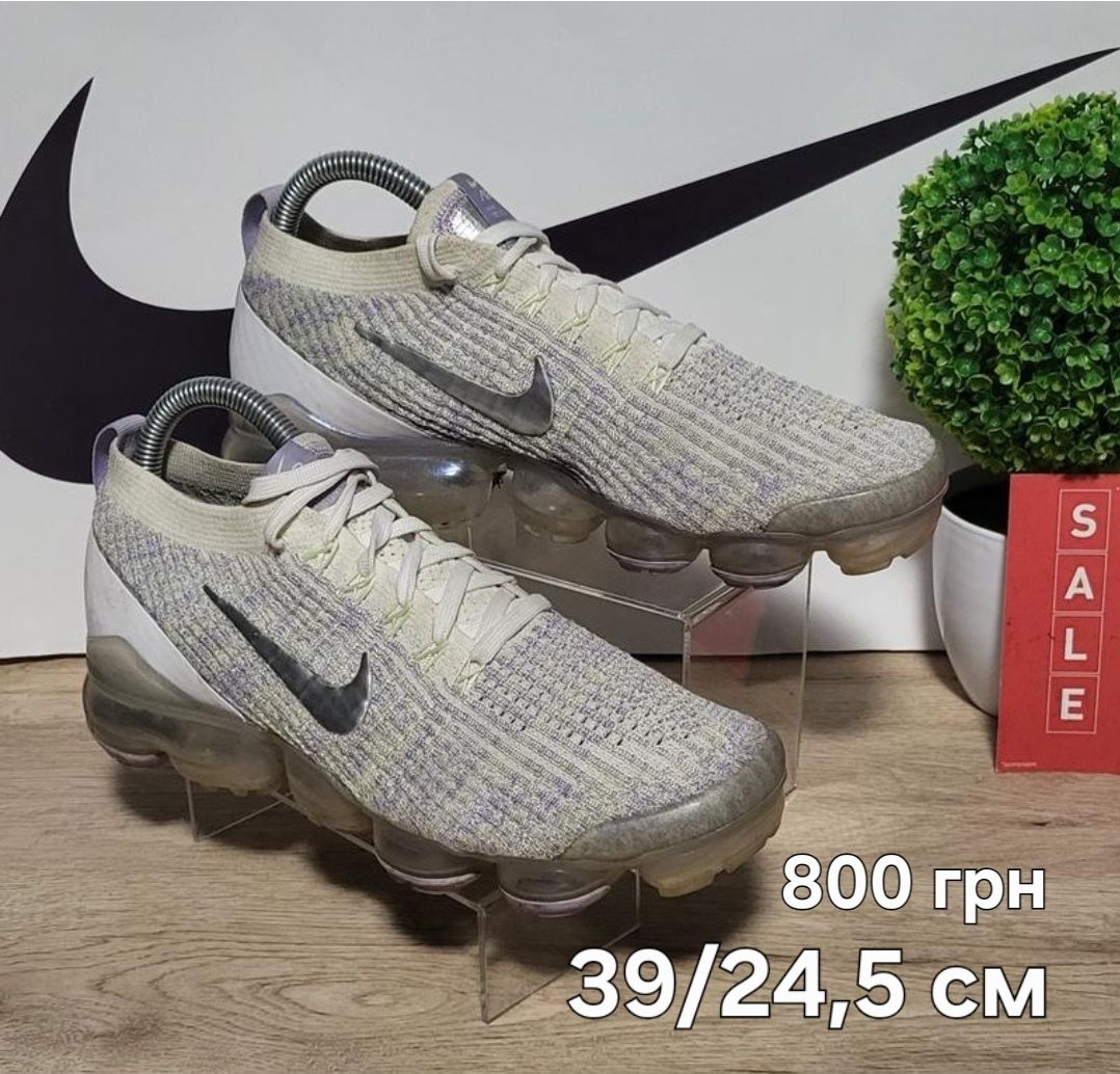 Кросівки Nike, 39 розмір
