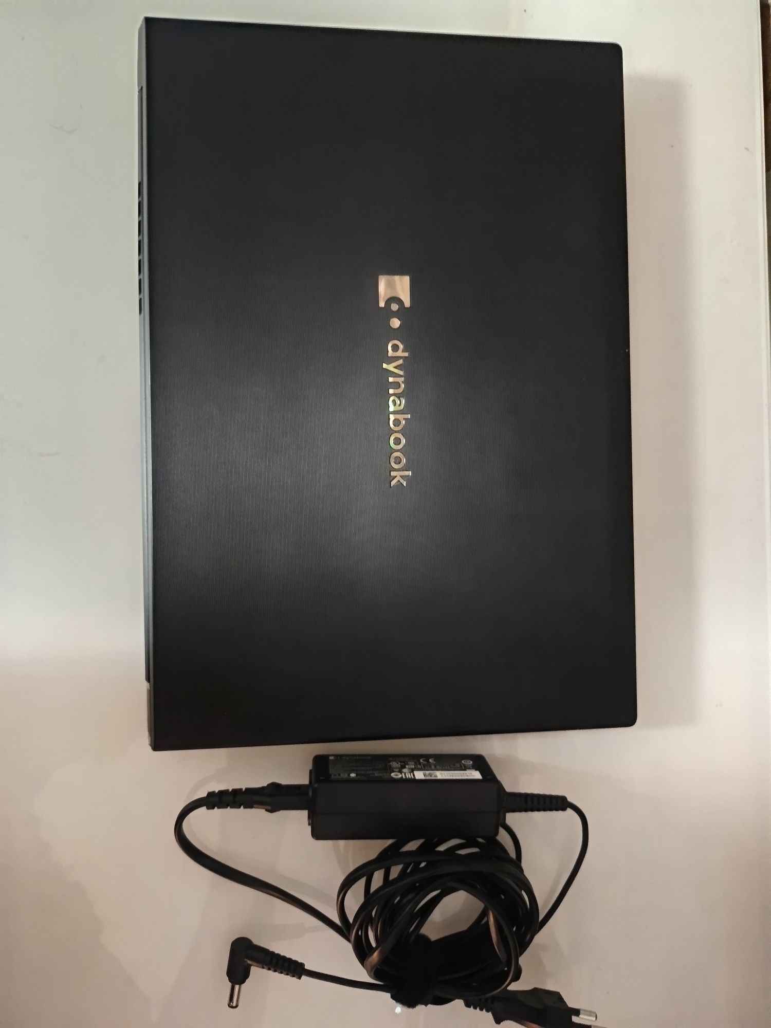 Portátil Toshiba Dynabook / i3 10ªgen / 16GB RAM / NVMe 256GB