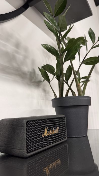 Оренда бровист, манікюр, майстер по волоссю